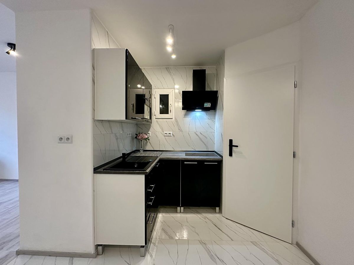 Pronájem bytu 1+kk 38 m² – fotografie 4