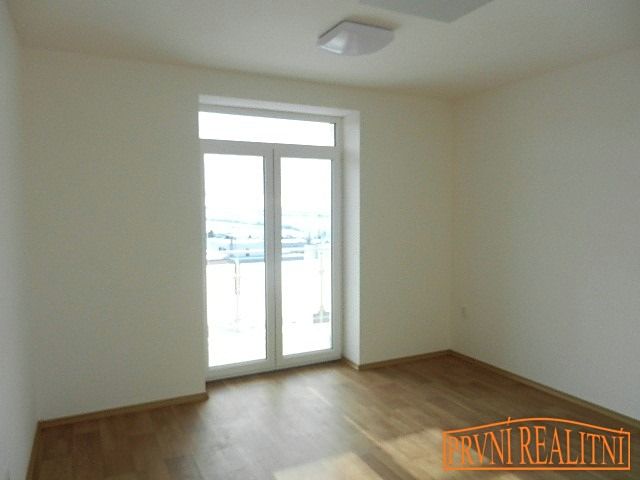 Pronájem bytu 3+kk 64 m² – fotografie 4
