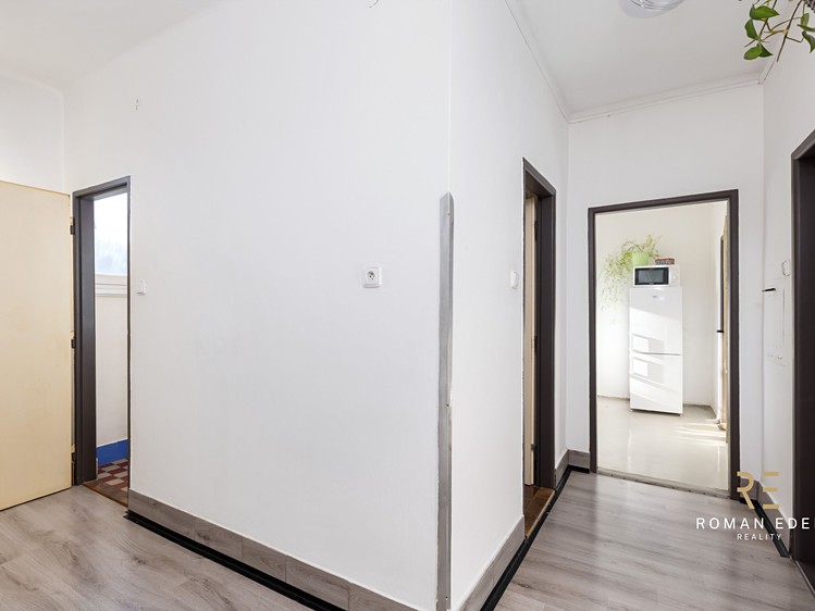 Prodej domu, 278 m² (33 z 68)