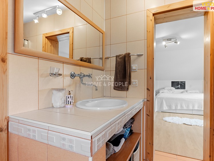 Prodej domu, 258 m² (42 z 58)