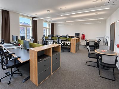 Pronájem kanceláře 294 m²
