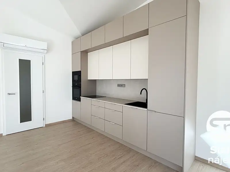 Pronájem bytu 2+kk 85 m², Hostivice – náhled fotky 3