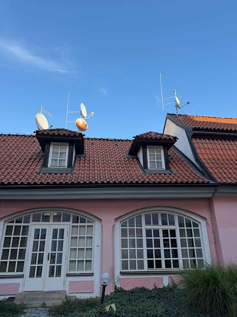 Pronájem bytu 3+1 144 m², Praha – fotka 1 z 3