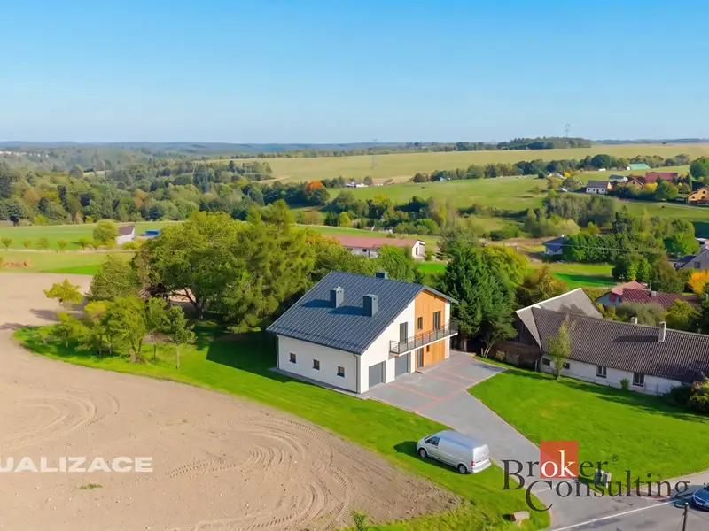Prodej rodinného domu 262 m², pozemek 1732 m², Radkov – náhled fotky 2