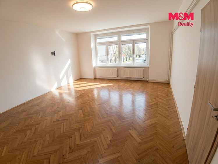 Pronájem bytu 3+1, 120 m² (2 z 12)