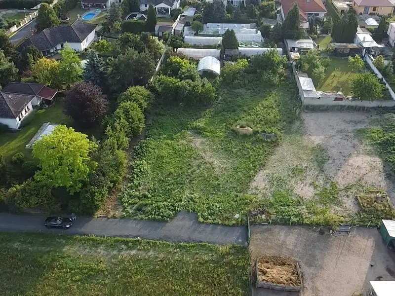 Prodej stavebního pozemku 1002 m², Vědomice – náhled fotky 1