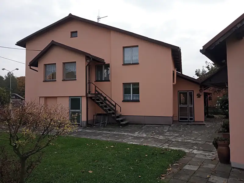 Prodej rodinného domu 280 m², pozemek 1800 m², Orlová – náhled fotky 3