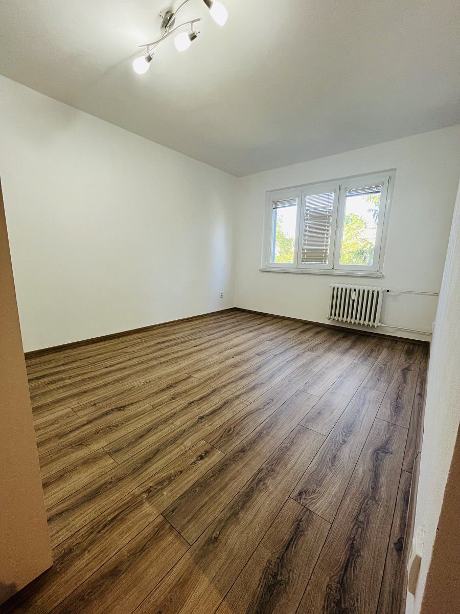 Pronájem bytu 2+1 50 m² – fotografie 3