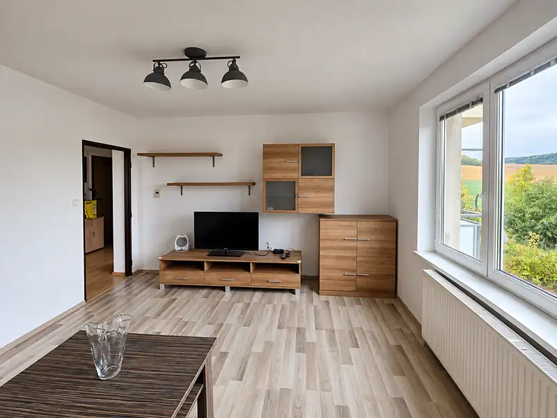 Pronájem bytu 2+1 56 m², Zlín – náhled fotky 1