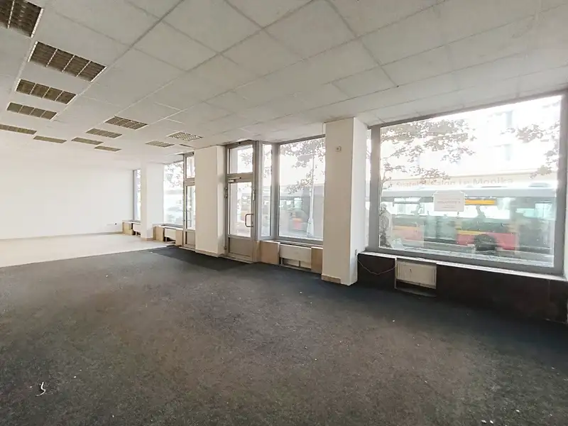 Pronájem obchodního prostoru 170 m², Hradec Králové – náhled fotky 2