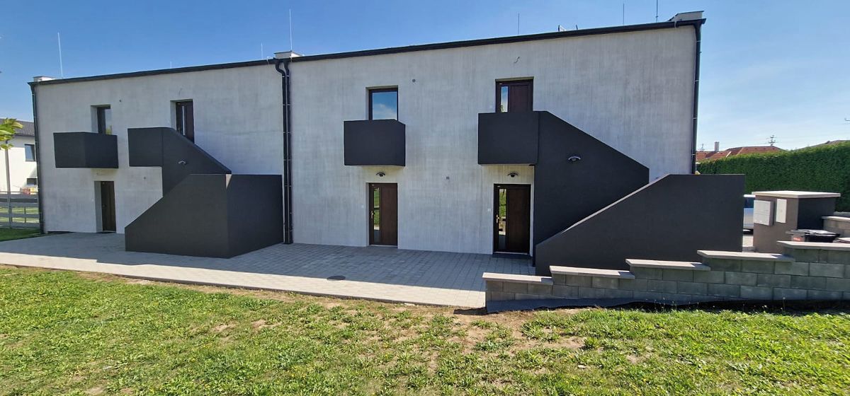 Pronájem bytu 2+kk 61 m², Dačice – fotka 1 z 3
