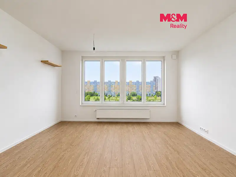 Prodej bytu 1+kk 41 m², Praha – náhled fotky 1