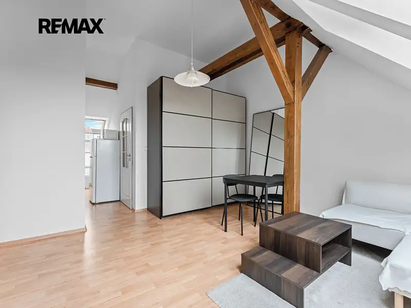 Prodej vícegeneračního domu 240 m², pozemek 197 m², Praha – náhled fotky 2