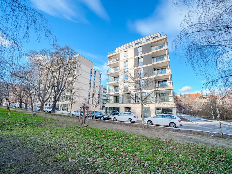 Prodej obchodního prostoru 42 m², Praha – náhled fotky 1