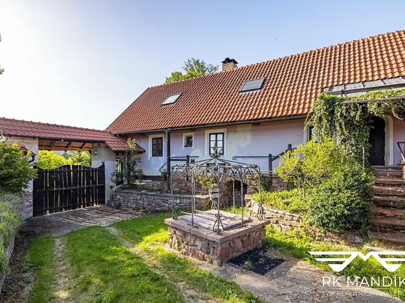 Prodej chalupy 270 m², pozemek 3755 m², Oplany – náhled fotky 1