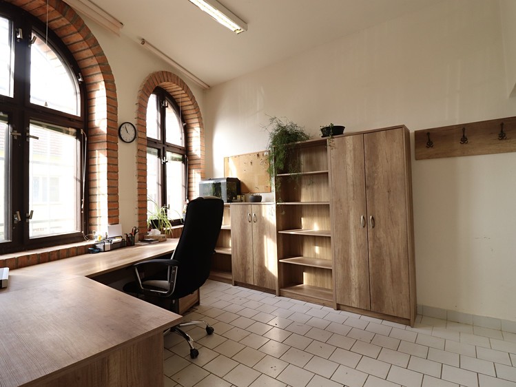 Комерційне приміщення в оренду, 223 м² (3 з 9)