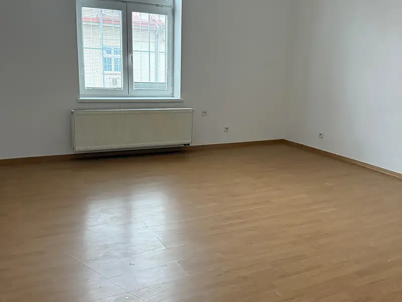 Pronájem bytu 2+kk 50 m², Jičín – náhled fotky 2