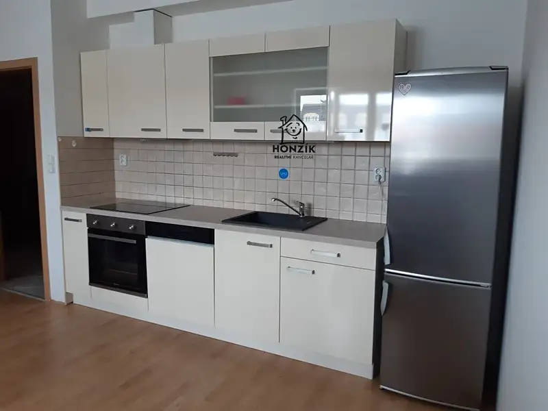 Pronájem bytu 2+kk, 51 m², Benešov