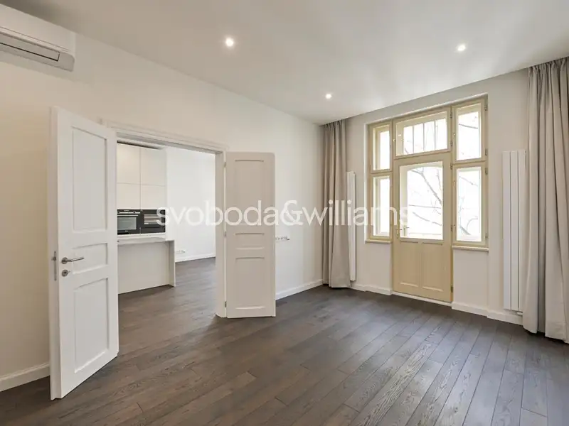 Pronájem bytu 4+kk 135 m², Praha – náhled fotky 2