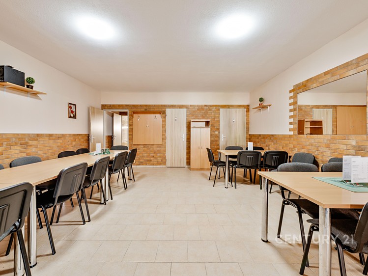 Комерційне приміщення на продаж, 1 320 м² (7 з 31)