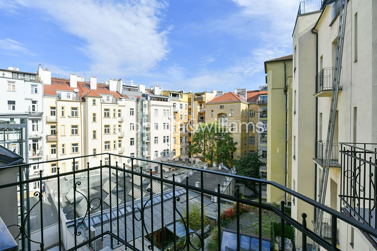 Pronájem bytu 3+1 114 m² – fotografie 2