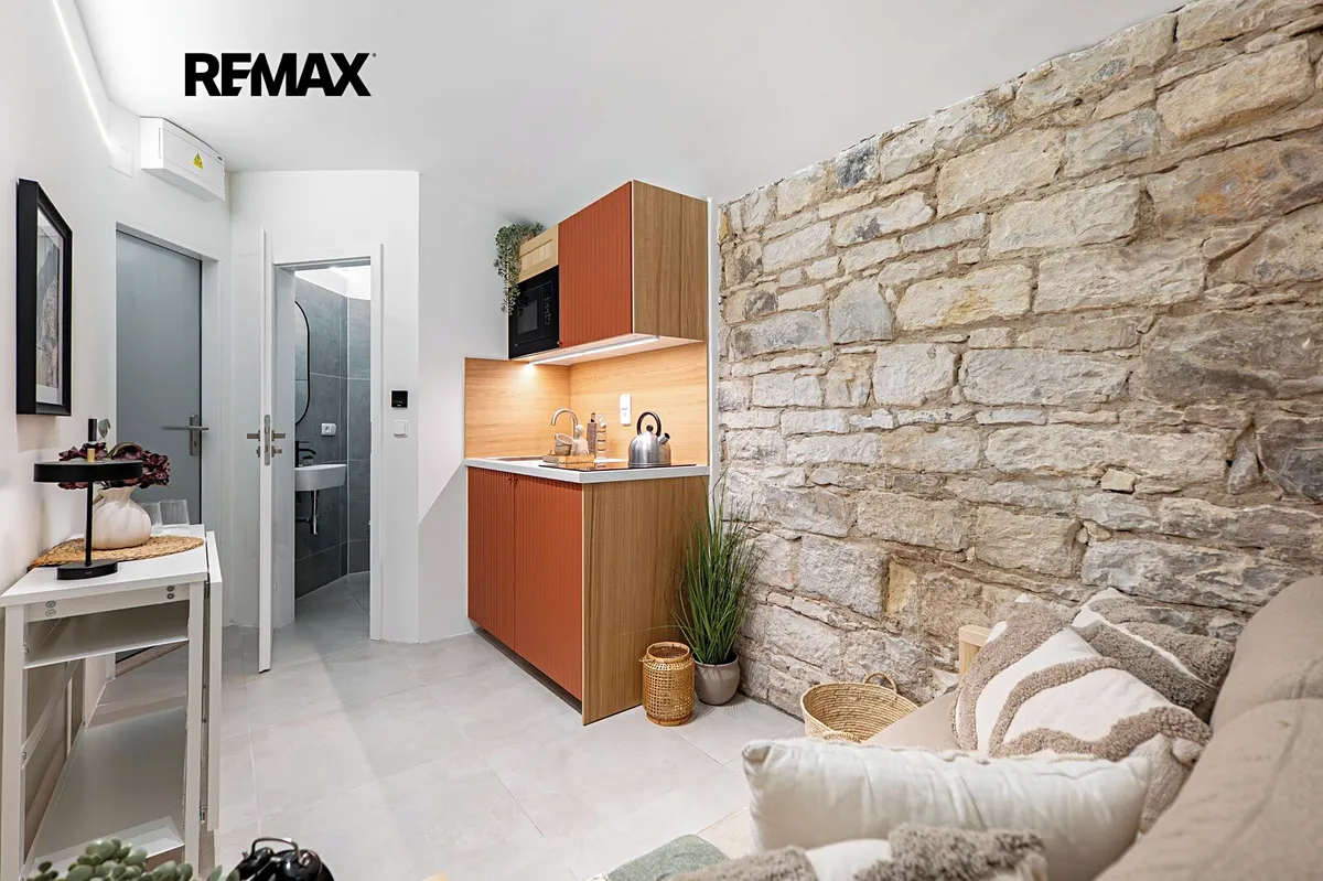 Prodej obchodního prostoru 11 m²