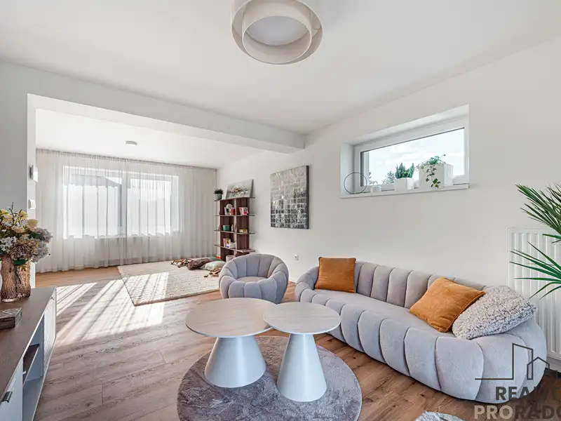 Prodej vily 229 m², pozemek 766 m², Říčany – náhled fotky 2