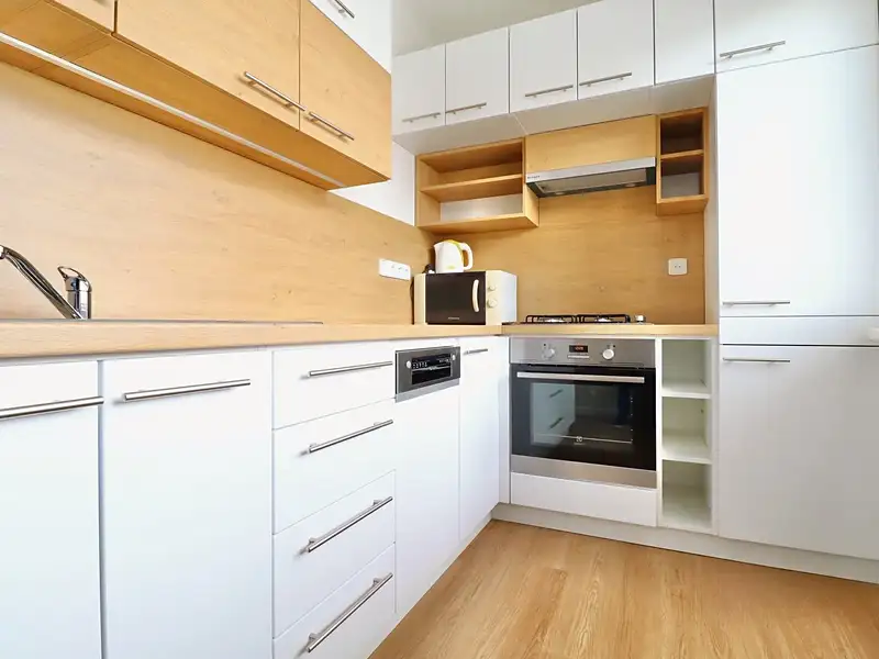 Prodej bytu 2+1 55 m², Praha – náhled fotky 1