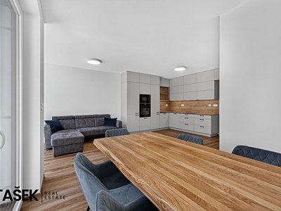 Prodej bytu 3+kk, 77 m² (2 z 20)