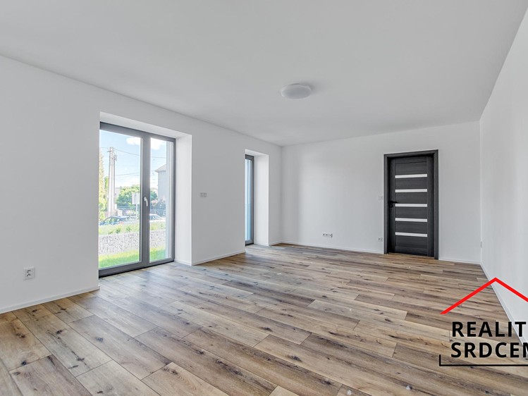Pronájem bytu 2+kk, 62 m² (7 z 24)