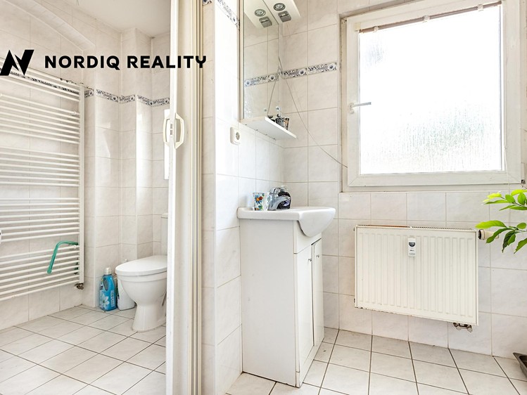 Prodej komerčního prostoru, 439 m² (24 z 39)