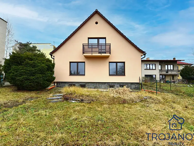 Prodej rodinného domu 250 m², pozemek 846 m², Benešov – náhled fotky 1