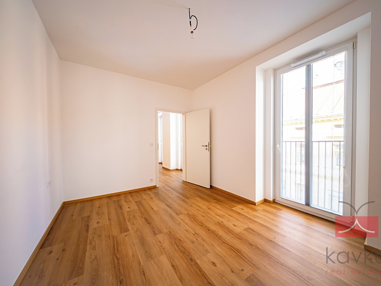 Pronájem bytu 2+kk, 64 m² (3 z 20)
