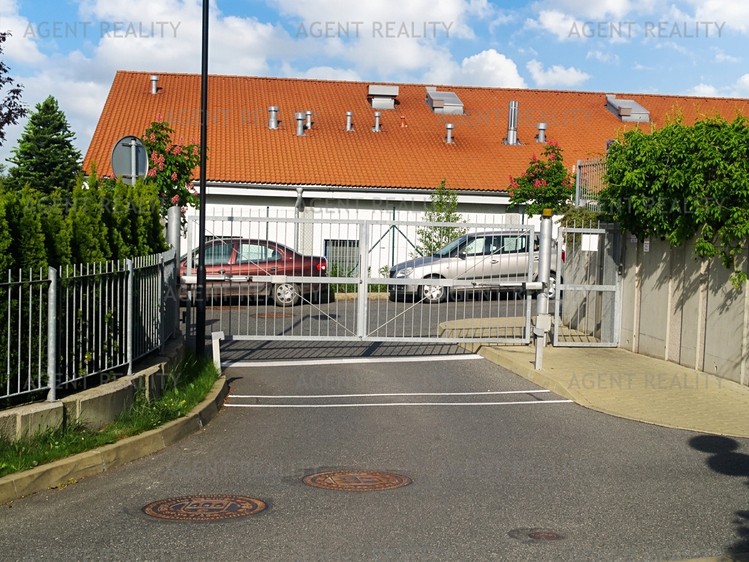 Pronájem bytu 2+kk, 51 m² (26 z 26)