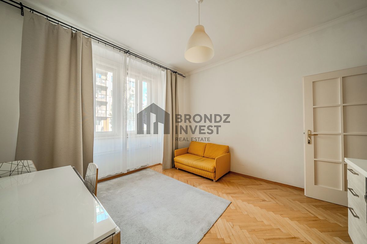 Pronájem bytu 2+kk 50 m² – fotografie 2