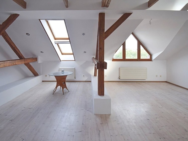 Квартира atypical на продаж, 68 м² (2 з 17)