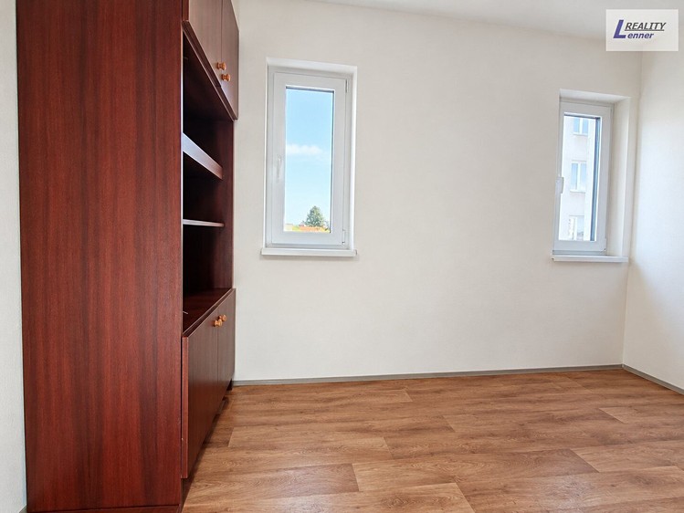 Pronájem bytu 3+1, 88 m² (10 z 19)