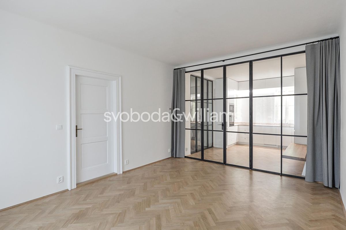 Pronájem bytu 2+1 71 m², Praha – fotka 1 z 3