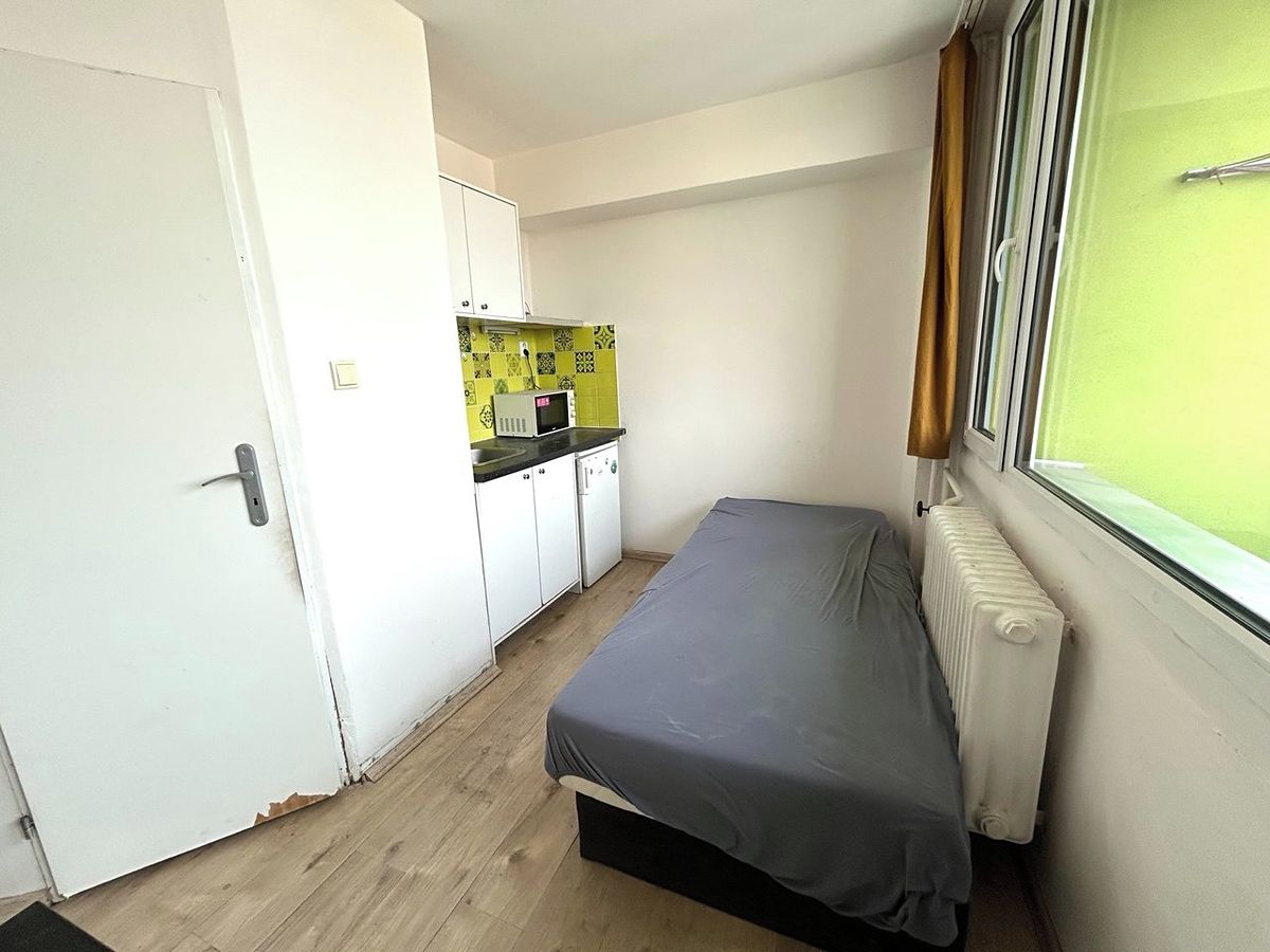 Pronájem bytu 1+kk 18 m², Praha – fotka 1 z 3