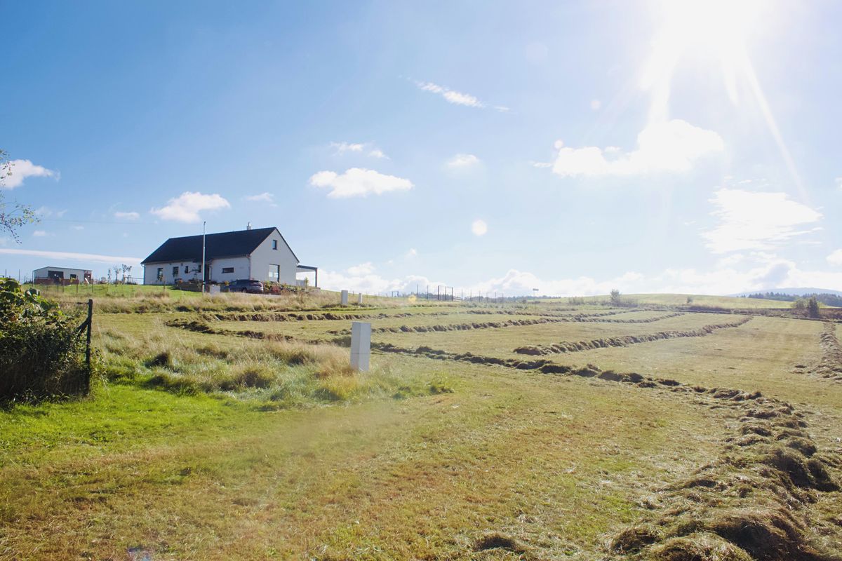 Prodej stavebního pozemku 1783 m², Krásný Les – fotka 1 z 3