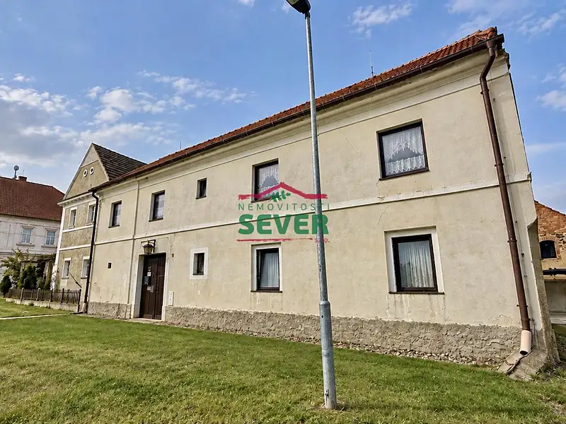 Prodej rodinného domu 712 m², pozemek 782 m², Kozly – náhled fotky 1