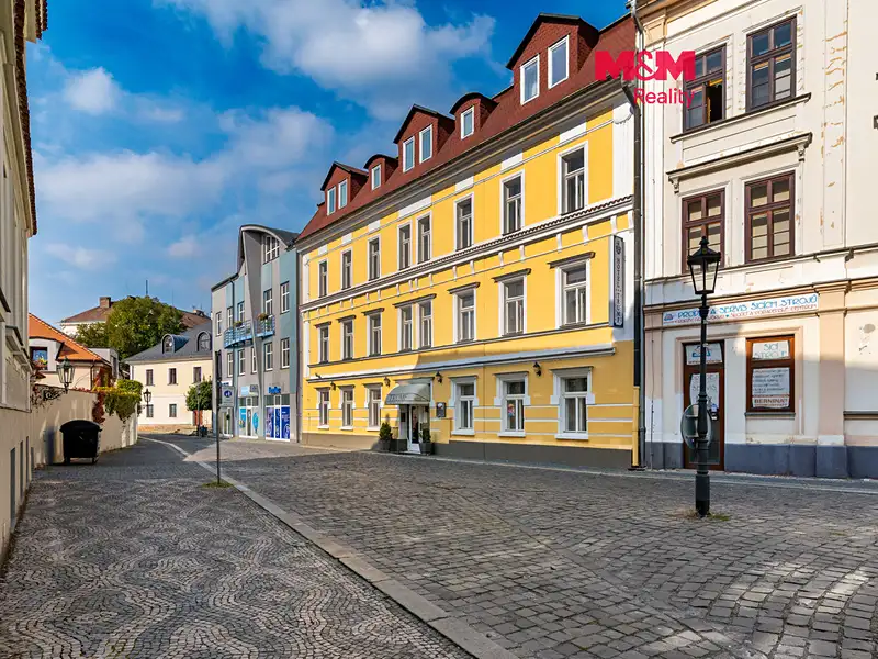 Prodej ubytovacího zařízení 961 m², Mladá Boleslav – náhled fotky 1