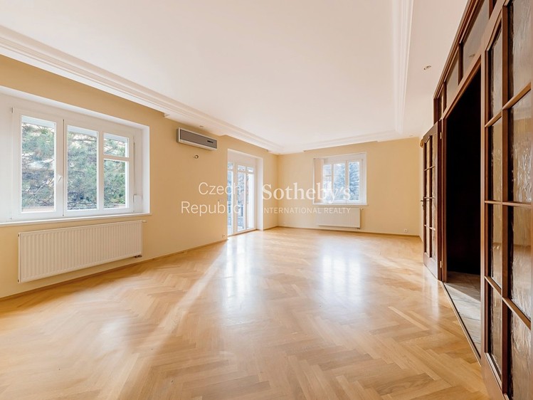 Pronájem domu, 560 m² (5 z 19)