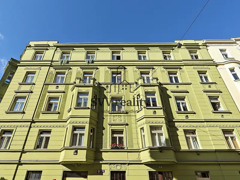 Prodej bytu 2+1 79 m², Praha – náhled fotky 1
