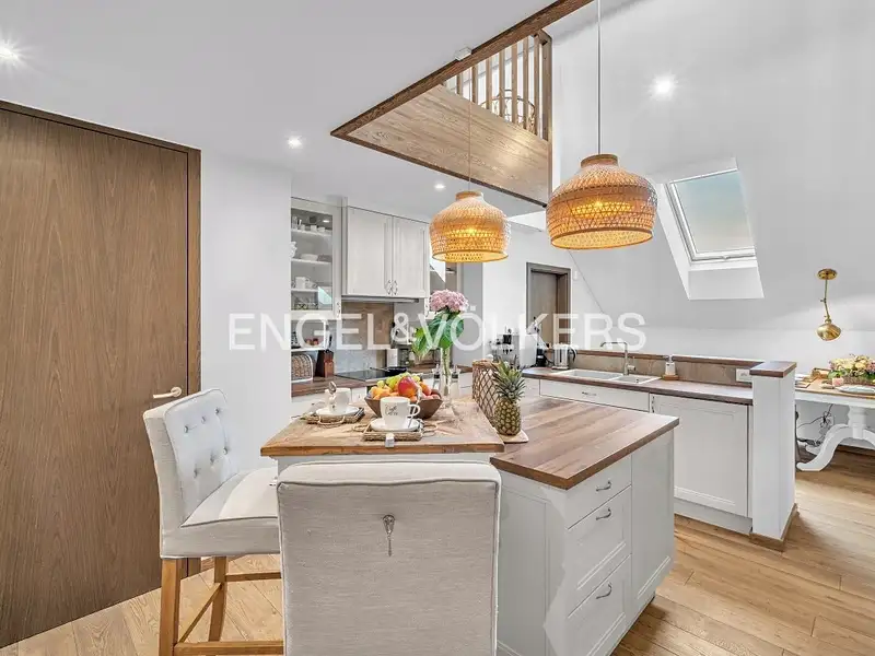 Prodej bytu 5+kk 162 m², Praha – náhled fotky 2