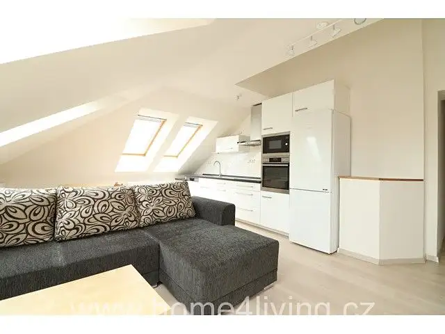 Pronájem bytu 2+kk 52 m², Brno – náhled fotky 3