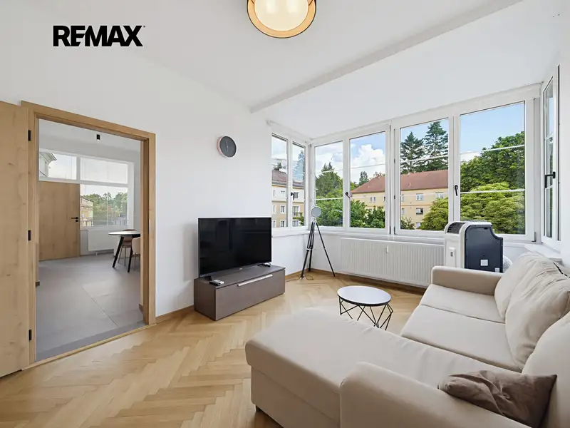 Prodej bytu 3+1 77 m², Karlovy Vary – náhled fotky 1
