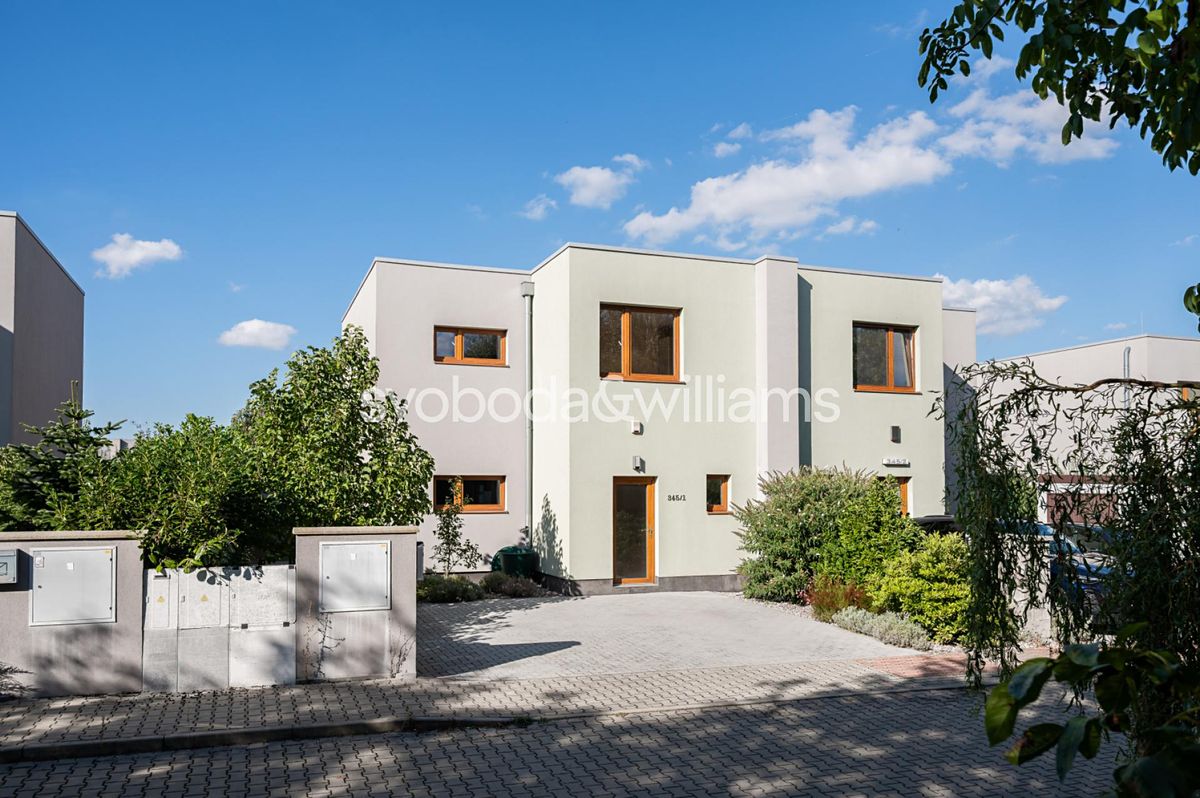 Prodej rodinného domu 119 m², pozemek 518 m², Bašť – fotka 1 z 3