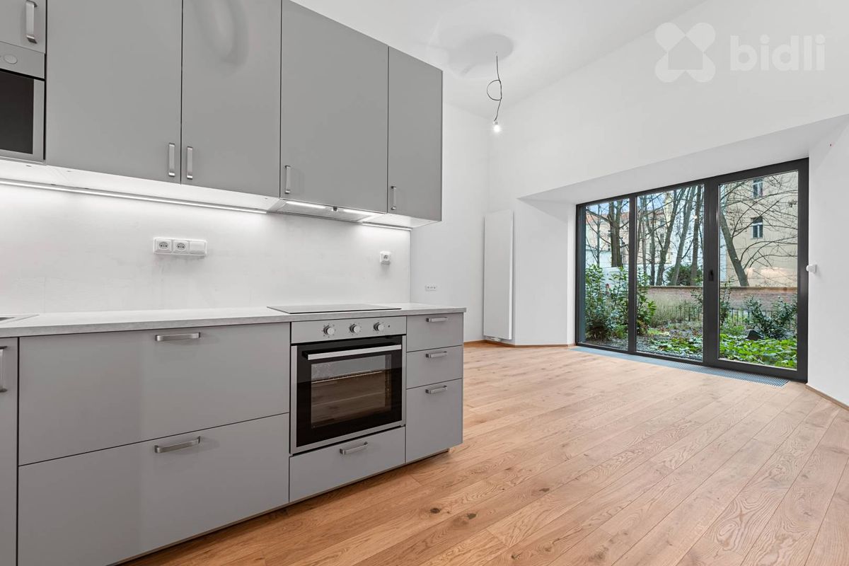 Pronájem bytu 1+kk 41 m², Praha – fotka 1 z 3