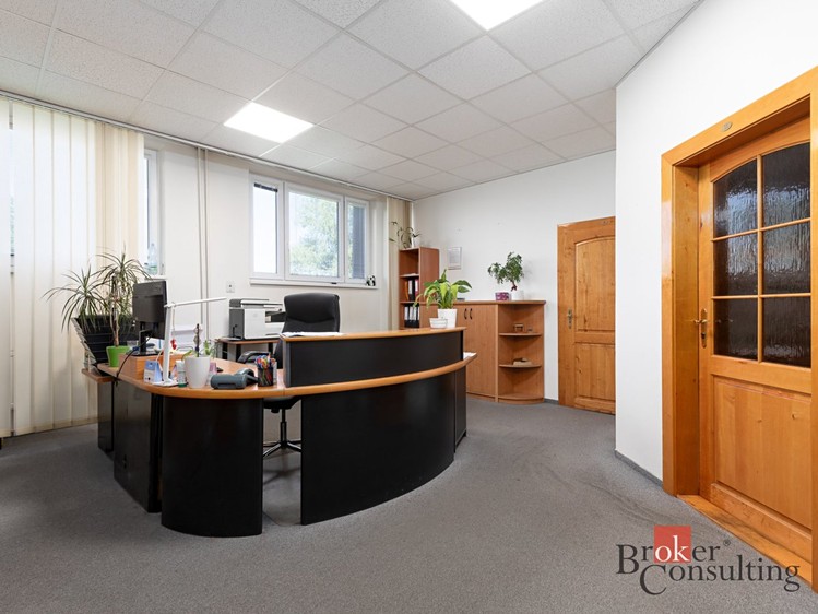Gewerbefläche zur Miete, 1.096 m² (1 von 15)